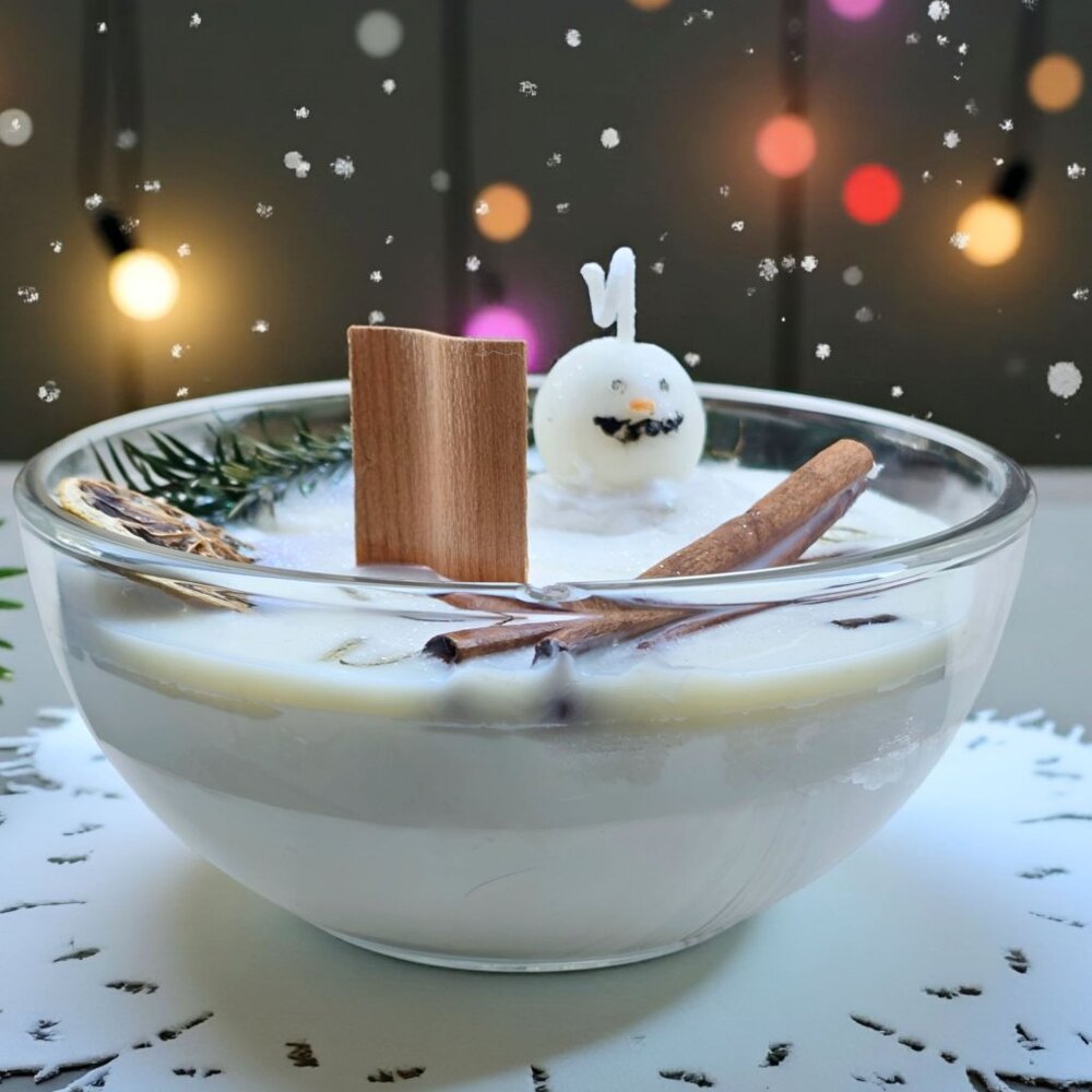Holiday Candle ✦ Christmas Pudding Scent ✦ Soy Wax in Large Glass Bowl NWT